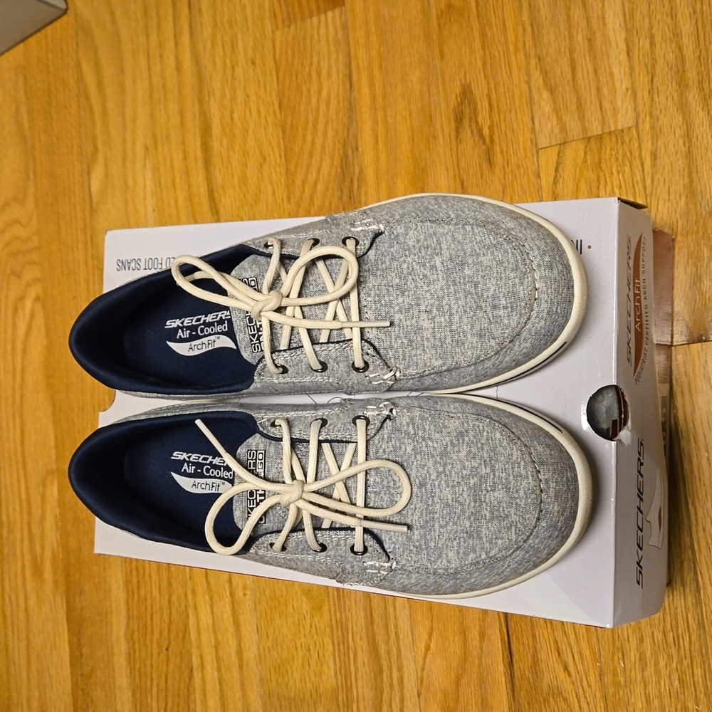 Skechers Arch Fit Equator